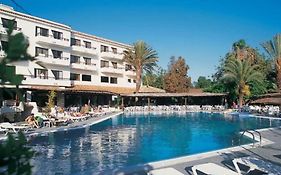 2 Bedroom Townhouse, Close To Paphos Harbour, Use Of Onsite Facilities